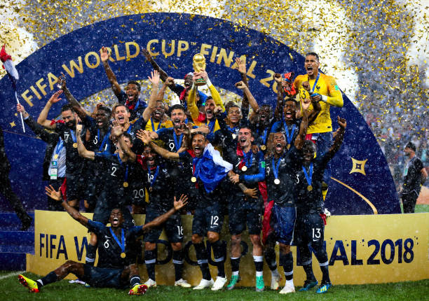 在于俱乐部 在于俱乐部